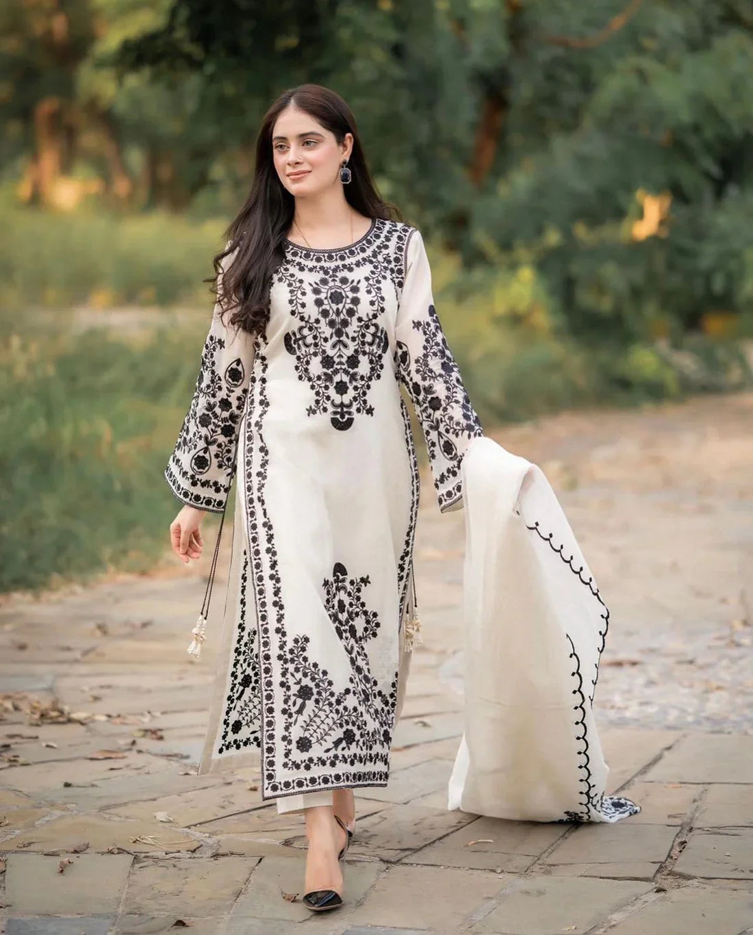 Dur e Fishan organza 2pc stitched