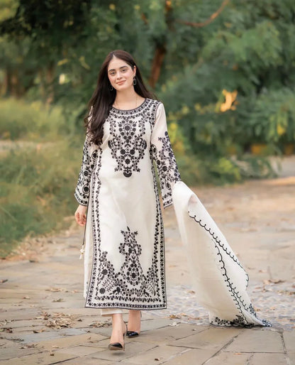 Dur e Fishan organza 2pc stitched